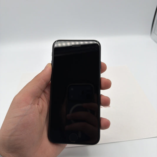 Apple iPhone SE 3rd Gen 64GB- 88% 🔋 Black Unlocked - Great Condition