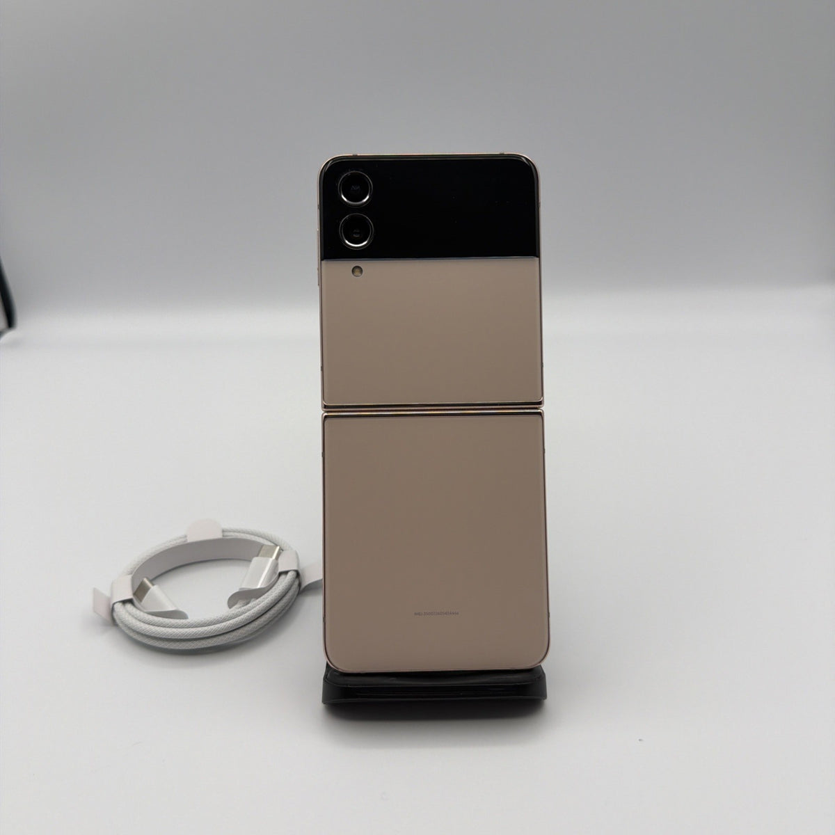 Samsung Galaxy Z Flip4 (SM-F721W) - 128GB- Fair Condition- Gold- Unlocked