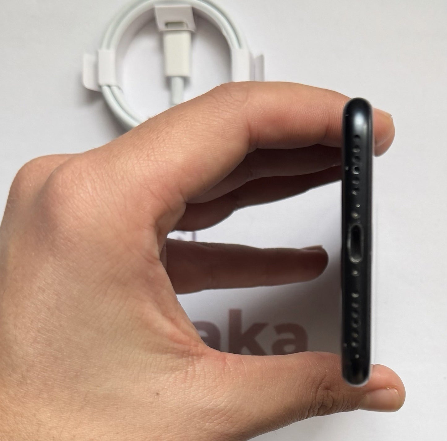 Apple iPhone SE 3rd gen 64gb - Good Condition- Unlocked