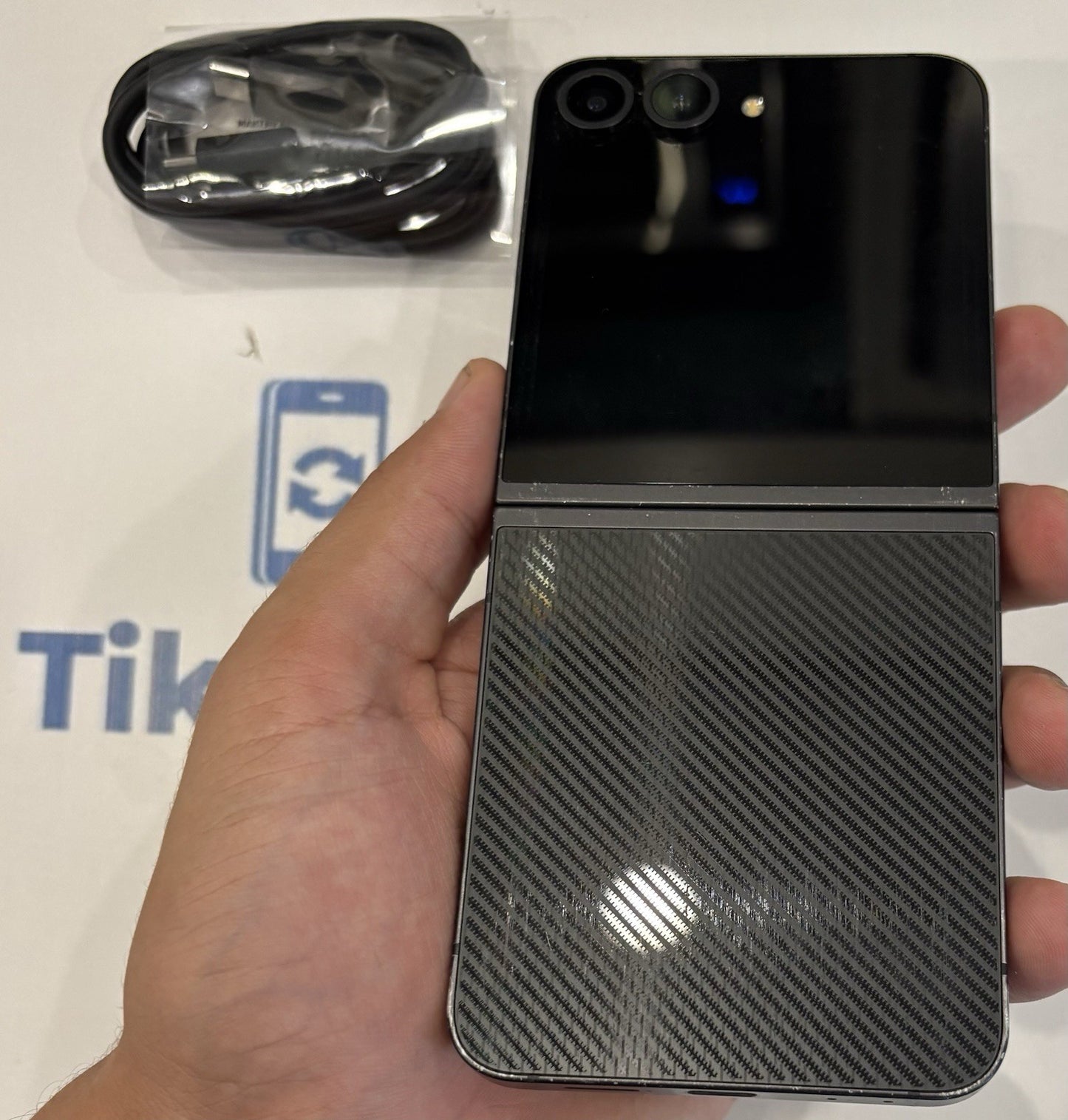 Samsung Galaxy Z Flip 6 256GB SM-F741W Black Fair Condition