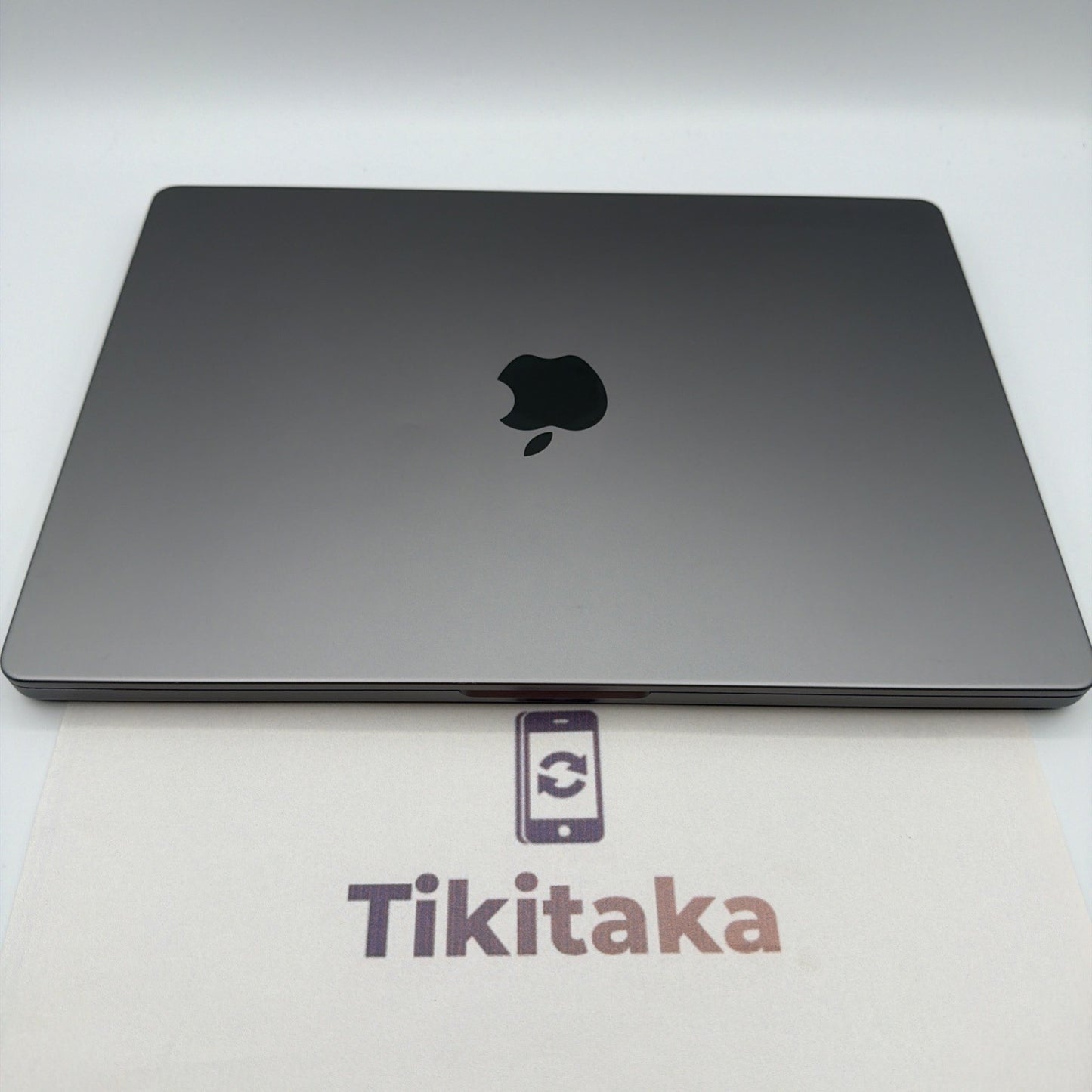Apple MacBook Pro 14" (2021) -M1 Pro- 1 TB SSD 16GB RAM - Great Condition- 92%🔋