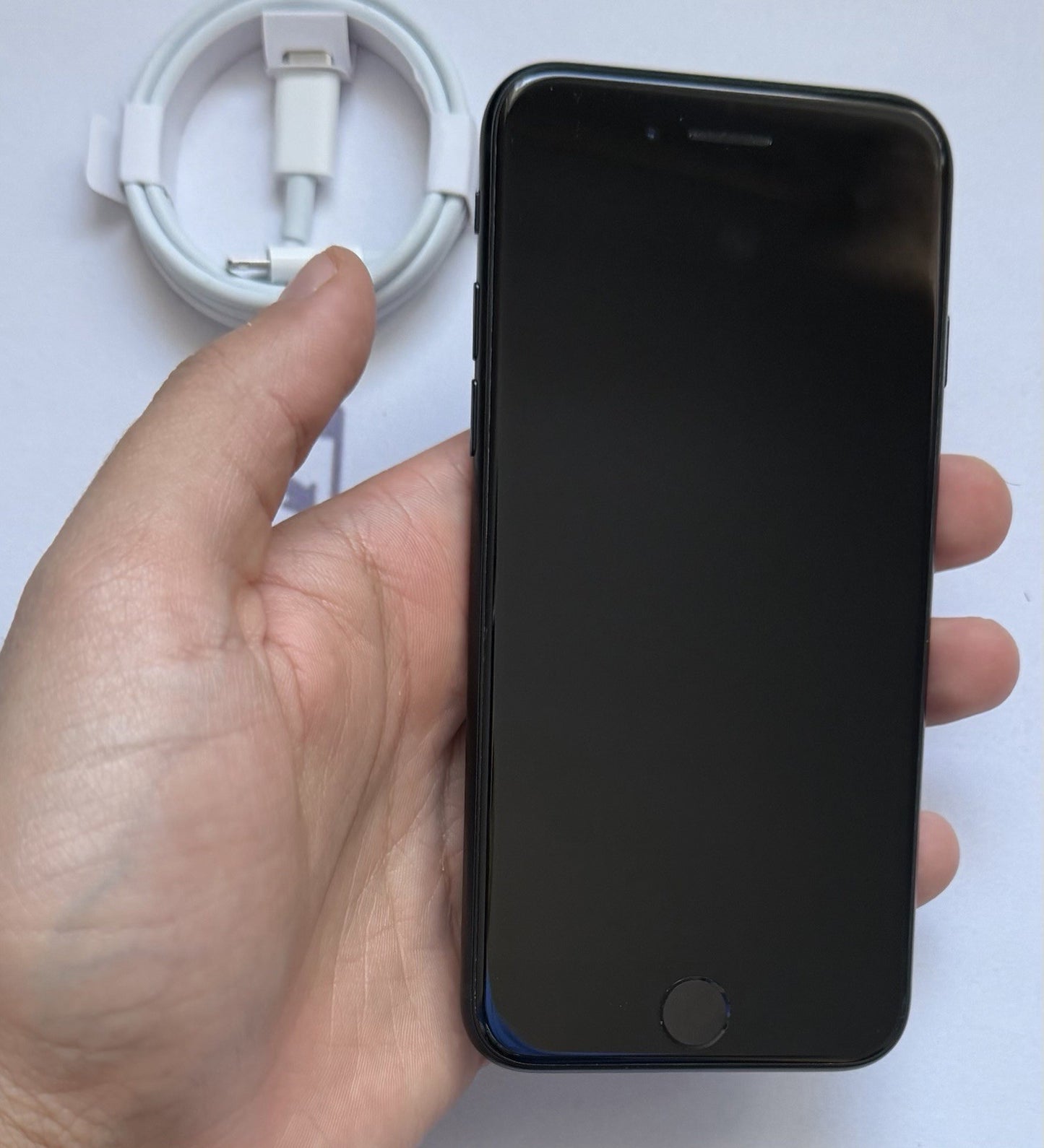 Apple iPhone SE 3rd Gen - Great Condition- Unlocked- 64gb