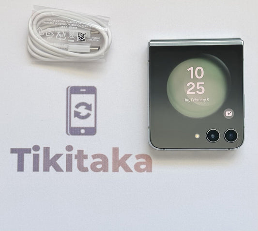 Samsung Galaxy Z Flip 5 - 256GB Unlocked - Great Condition- Green