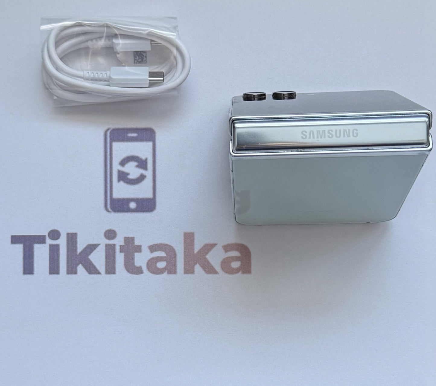 Samsung Galaxy Z Flip5 (SM-F731W) - 256GB Unlocked- Green - Good Condition