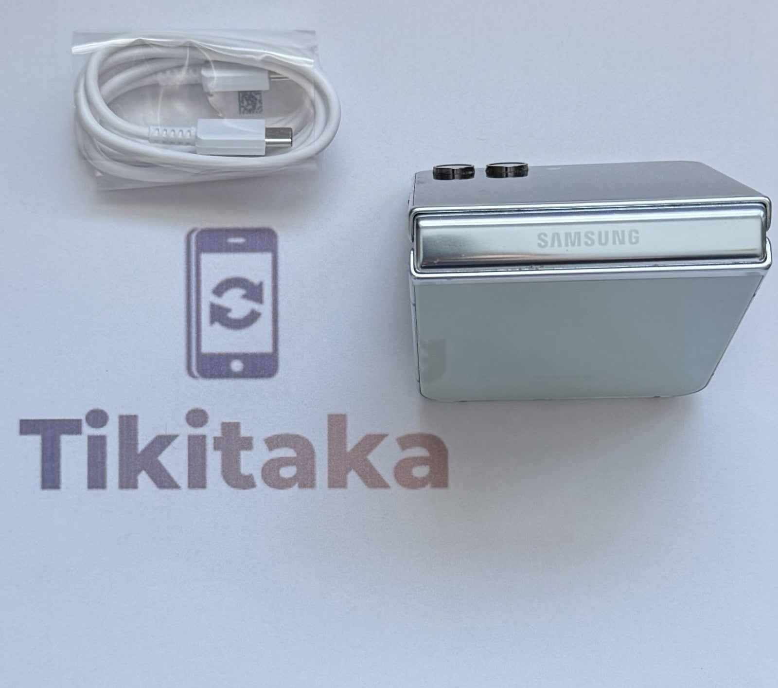 Samsung Galaxy Z Flip5 (SM-F731W) - 256GB Unlocked- Green - Good Condition