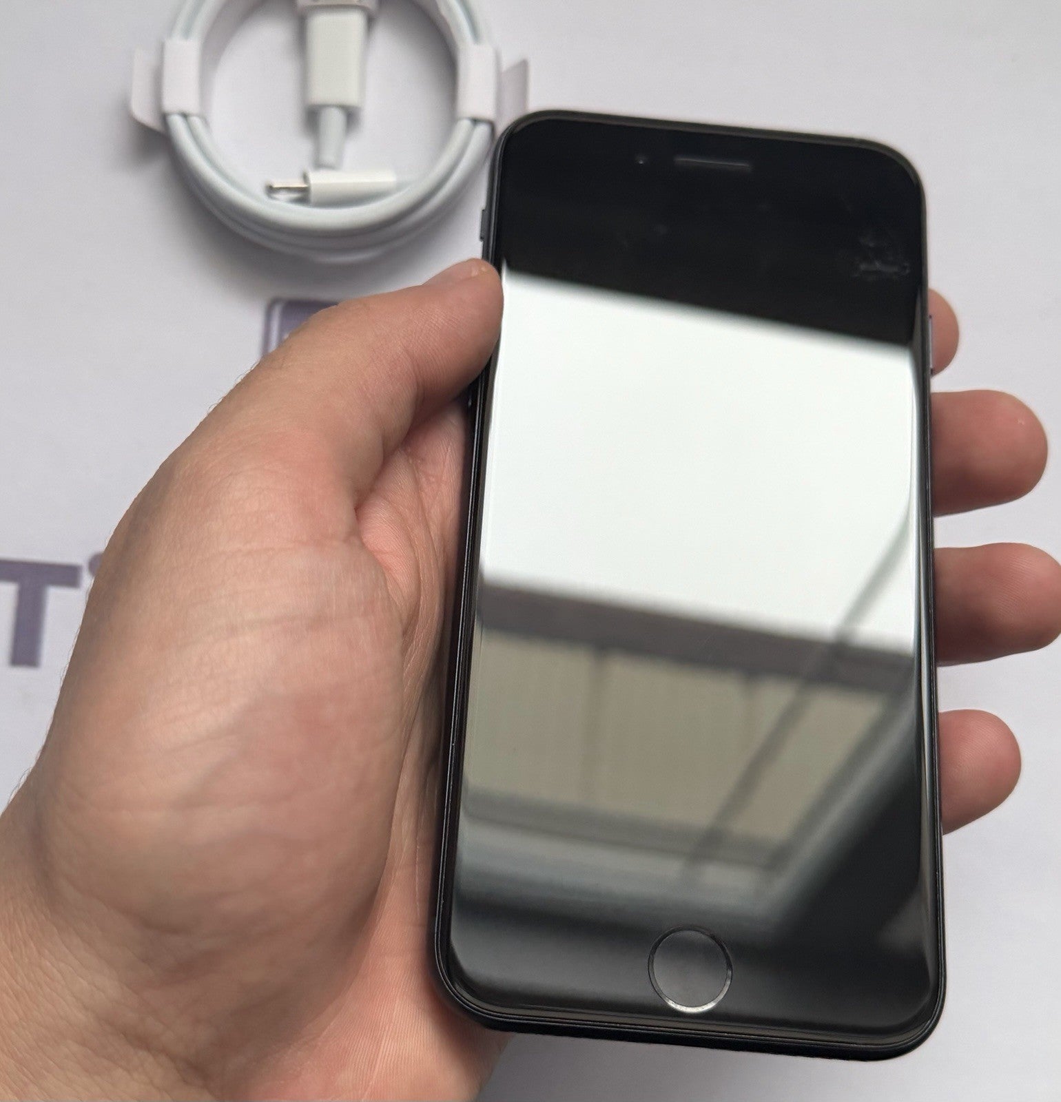 Apple iPhone SE 3rd Gen- 64gb - Great Condition- Unlocked- 89%