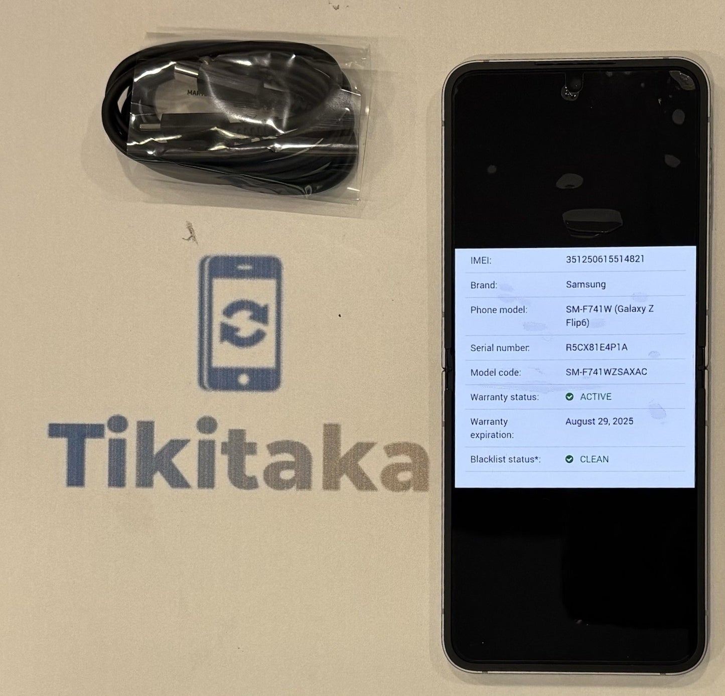 Samsung Galaxy Z Flip6 (SM-F741W) - 256GB Unlocked Silver - Great Condition