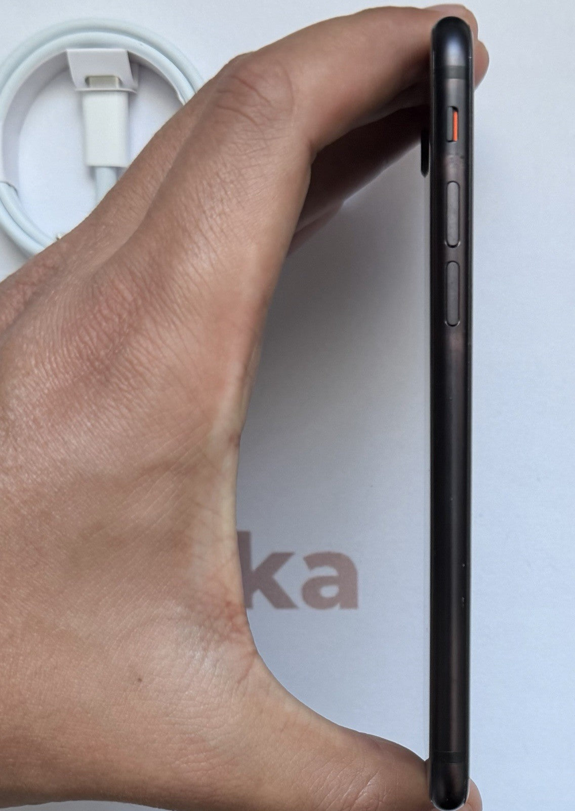 Apple iPhone SE 2nd gen- 64GB- Great Condition- Unlocked