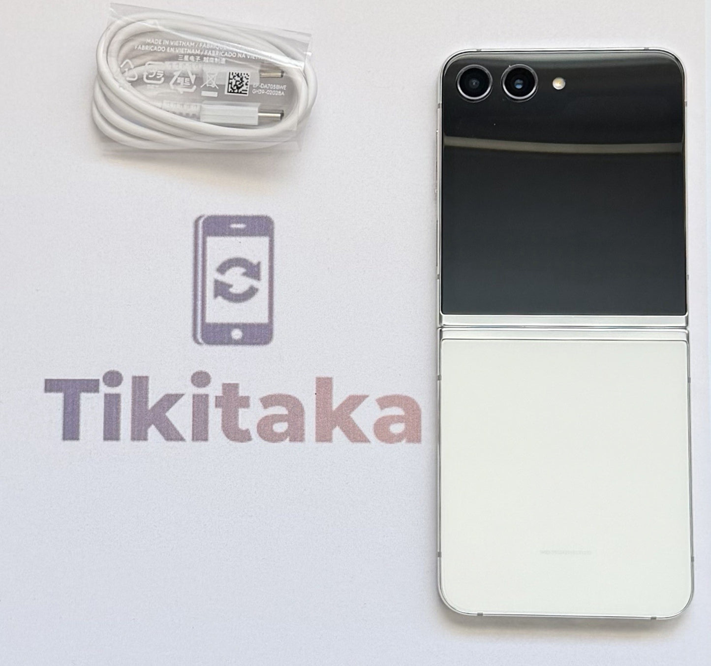 Samsung Galaxy Z Flip5 (SM-F731W) - 512GB Unlocked- White - Great Condition