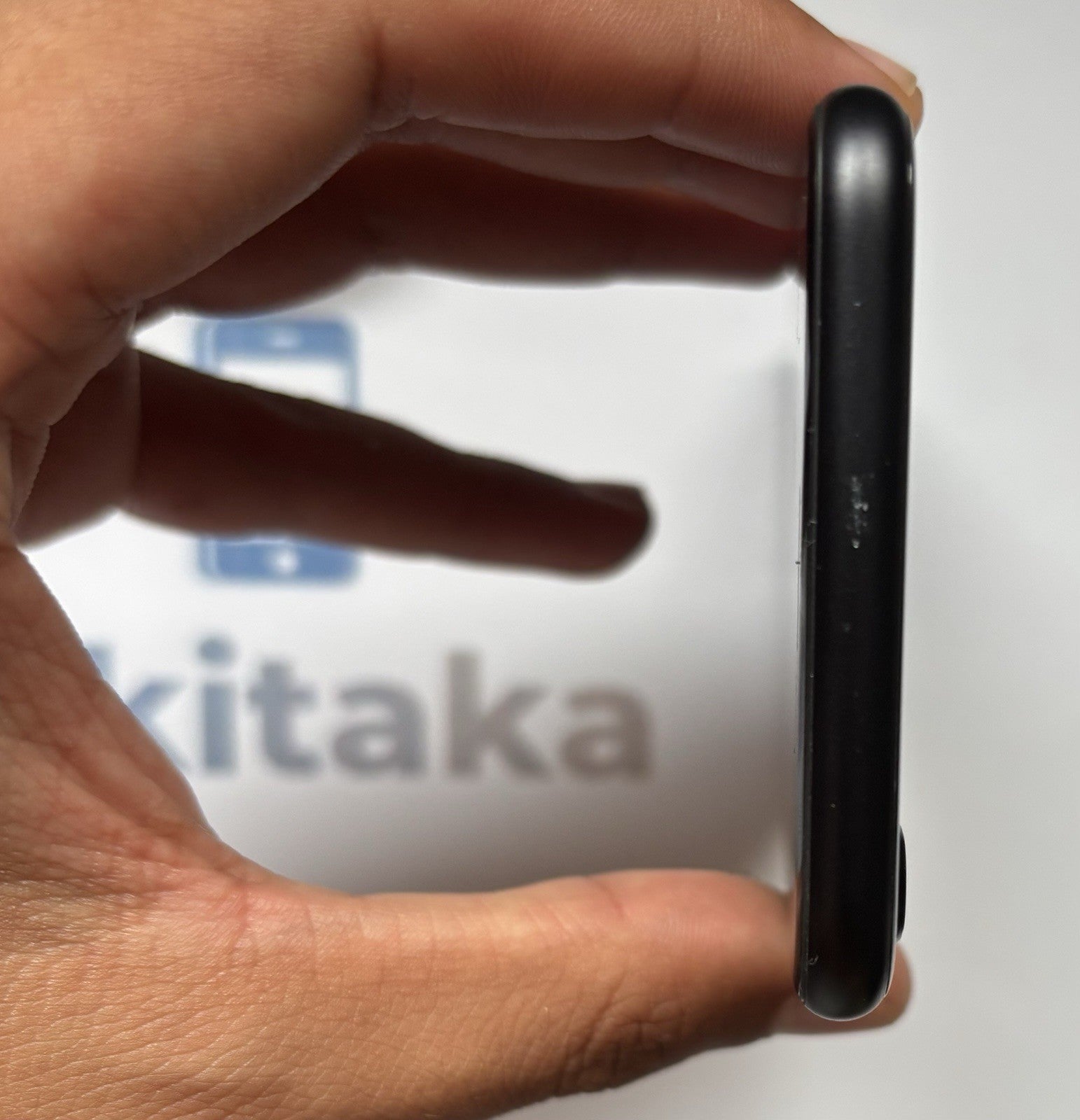 Apple iPhone SE 2nd gen 64gb - Good Condition - Unlocked