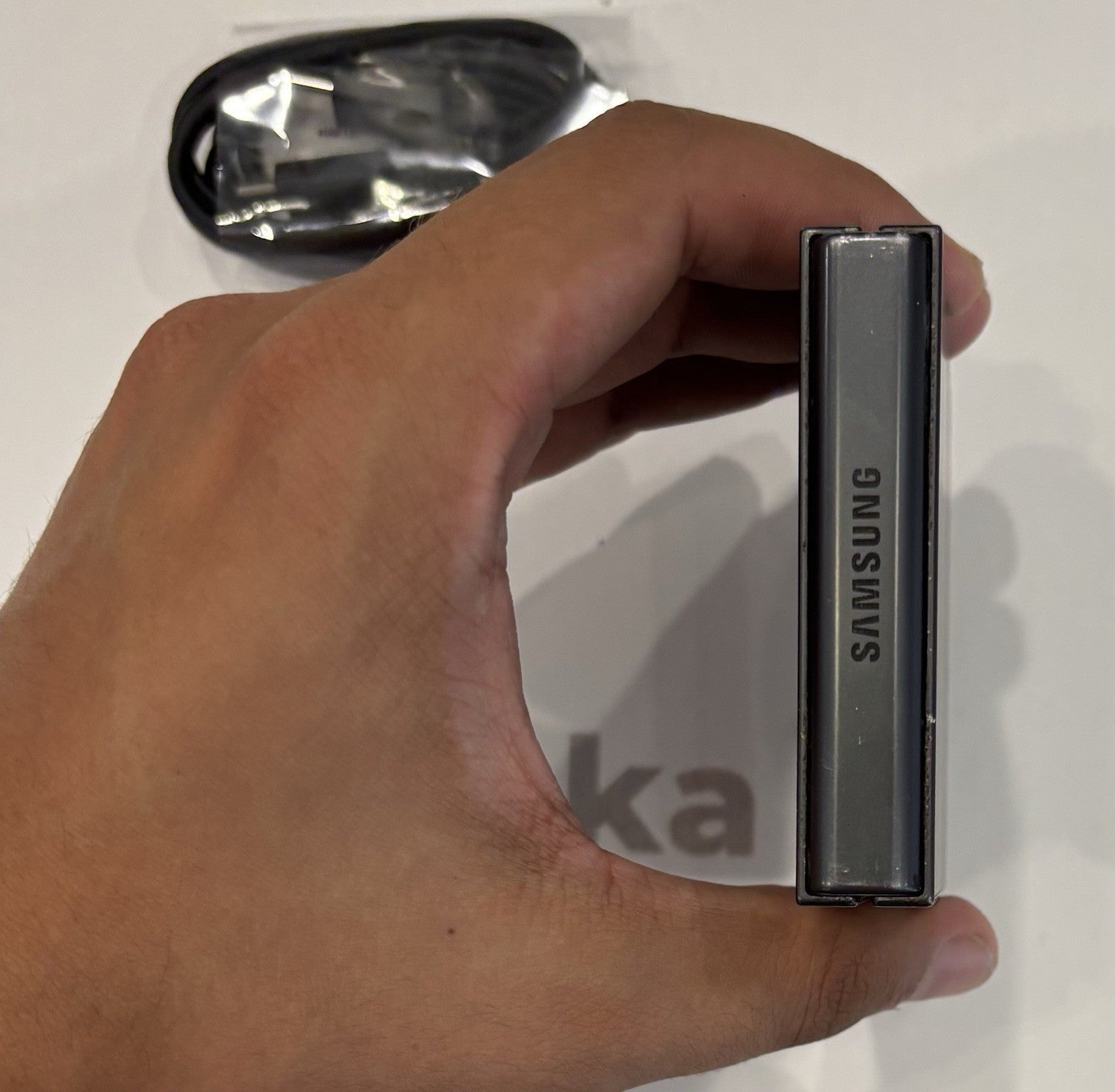 Samsung Galaxy Z Flip 6 256GB SM-F741W Black Fair Condition