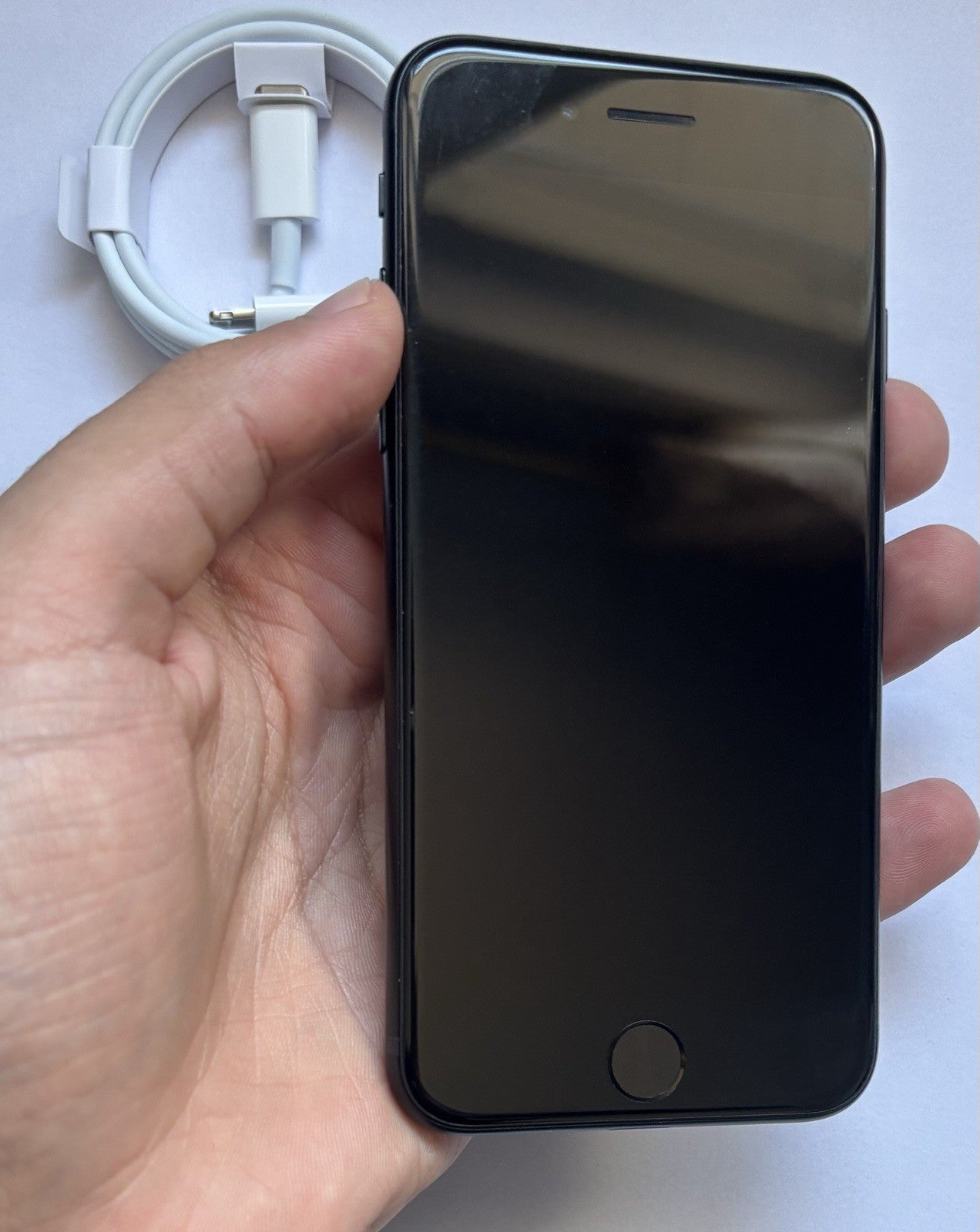 Apple iPhone SE 3rd gen 64gb- 87% 🔋- Great Condition- Unlocked