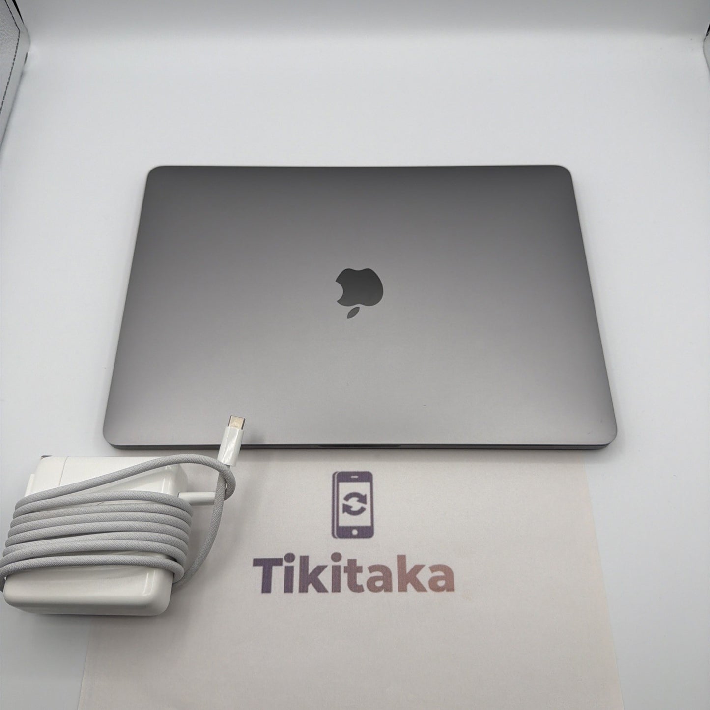 Apple MacBook Pro 2020 512GB Intel Core i7 13" Touch Bar- Great Condition