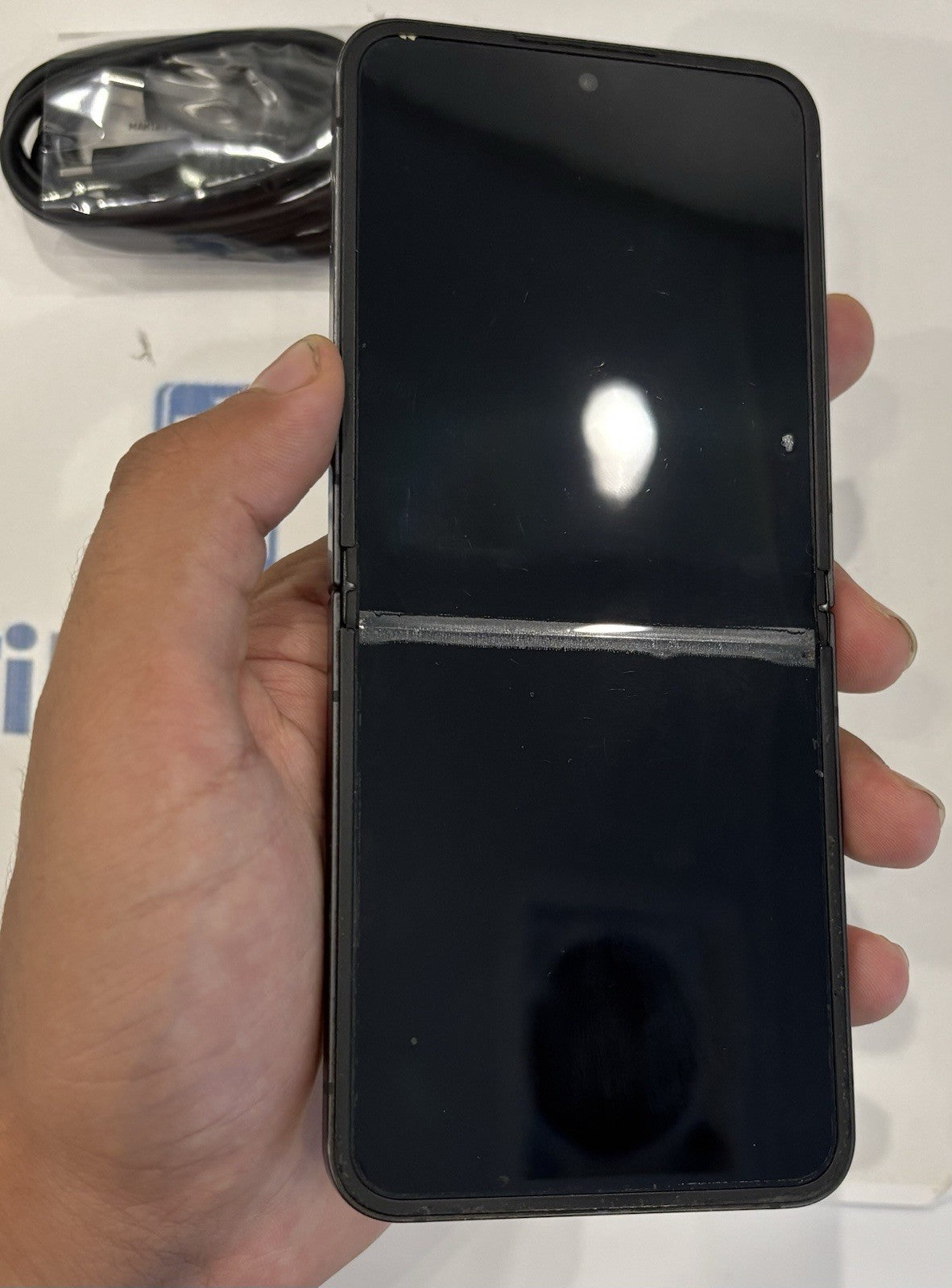 Samsung Galaxy Z Flip 6 256GB SM-F741W Black Fair Condition