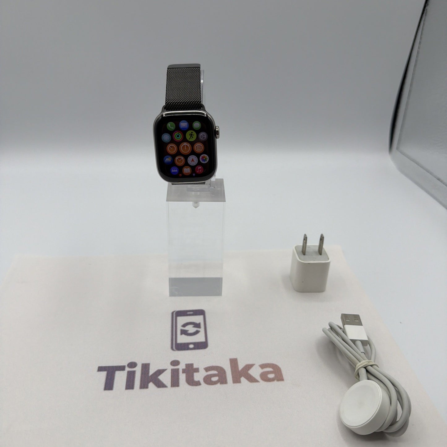 Apple Watch Series 10 42mm TITANIUM - GPS+Cell- 97% 🔋- Good Condition