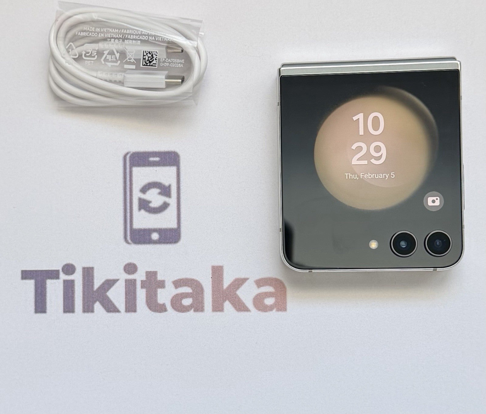 Samsung Galaxy Z Flip5 (SM-F731W) - 512GB Unlocked- White - Great Condition